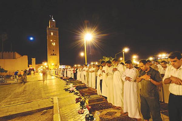 مع اقتراب شهر رمضان.. هذا هو موعد العودة لتوقيت “غرينيتش” بالمغرب