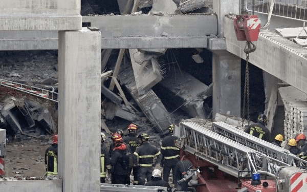 انهيار مبنى بايطاليا ينهي حياة 3 عمال مغاربة