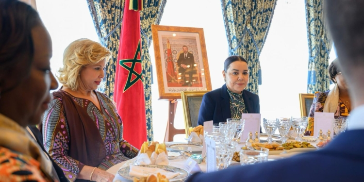 الأميرة للا أسماء تترأس مأدبة غداء أقامها الملك محمد السادس على شرف السيدة الأولى لكوت ديفوار