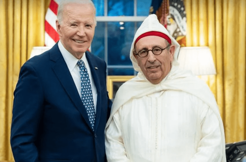 سفير المغرب في واشنطن يقدم أوراق اعتماده للرئيس الأمريكي جو بايدن
