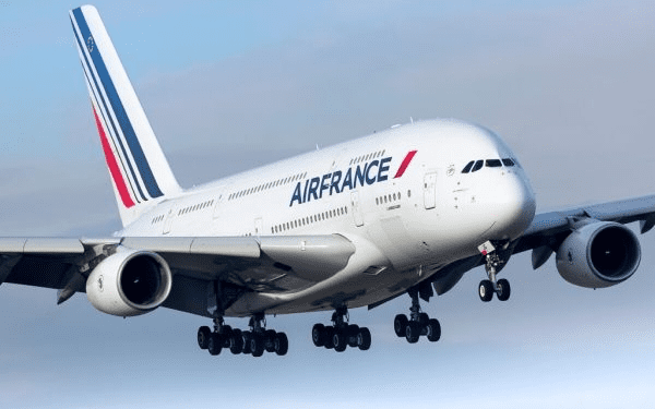 الخطوط الجوية الفرنسية تعلق رحلاتها الصيفية إلى مراكش