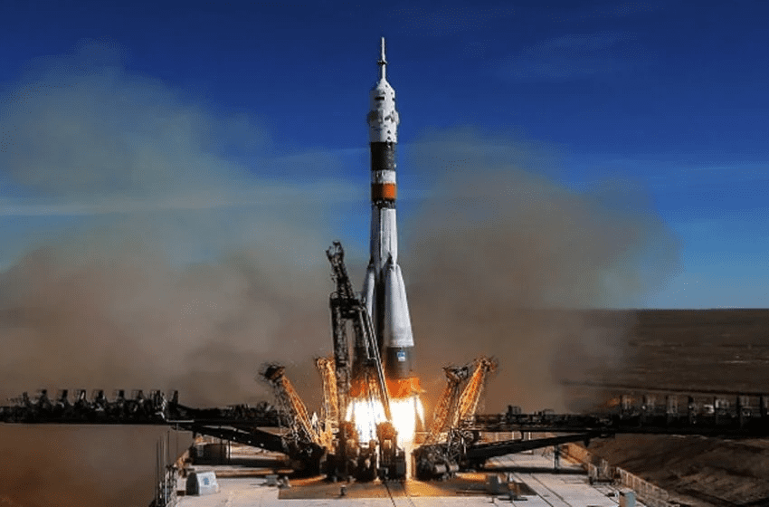 مركبة سويوز الروسية تقلع بنجاح إلى محطة الفضاء الدولية
