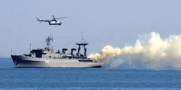 البحرية الملكية المغربية تشرع في إجراء مناورات بحرية على طول السواحل الجنوبية للمملكة