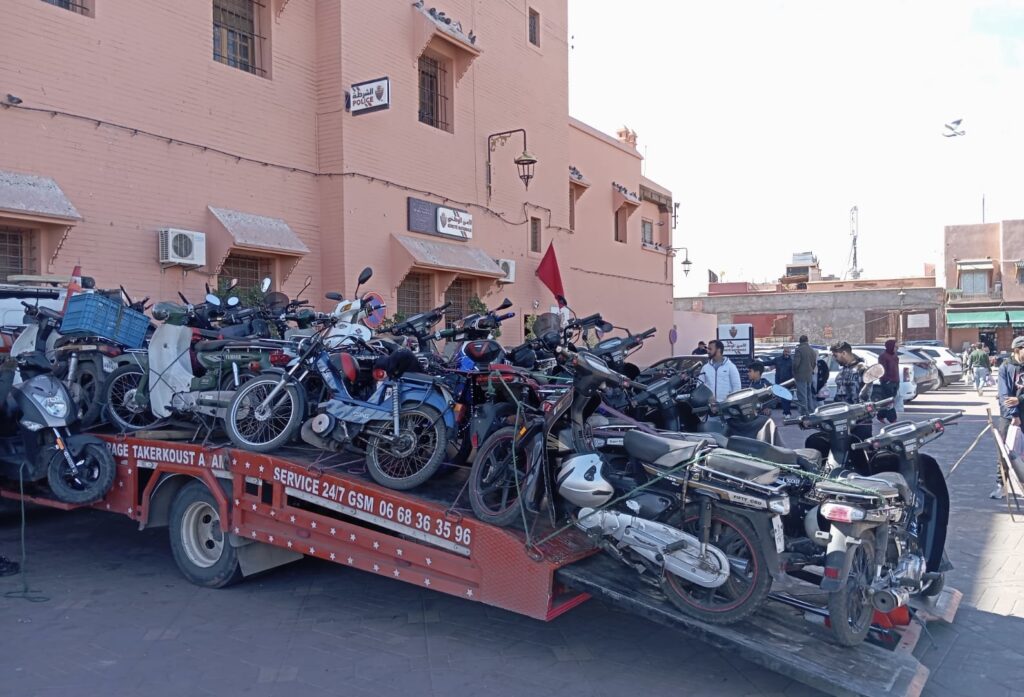 حملة امنية تسفر عن حجز عشرات الدرجات المخالفة للقانون بالمدينة العتيقة لمراكش