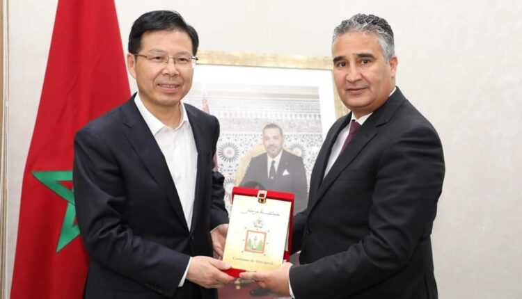 الإدريسي يتباحث مع وفد صيني سبل تعزيز التعاون والشراكة بين مدينتي مراكش ونينغبو