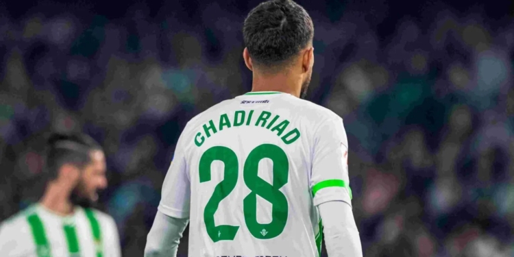 ريال بيتيس يقرر شراء الدولي المغربي شادي رياض من برشلونة