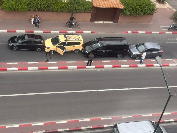 اصطدام اربع سيارات يخلف خسائر مادية جسيمة بمراكش