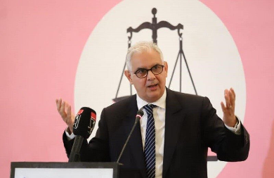الملك محمد السادس يهنئ بركة بعد إعادة انتخابه أمينا عاما لحزب الاستقلال
