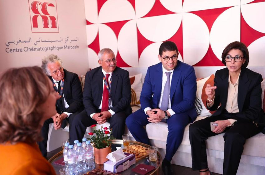 وزيرة الثقافة الفرنسية تزور الجناح المغربي بمهرجان كان السينمائي