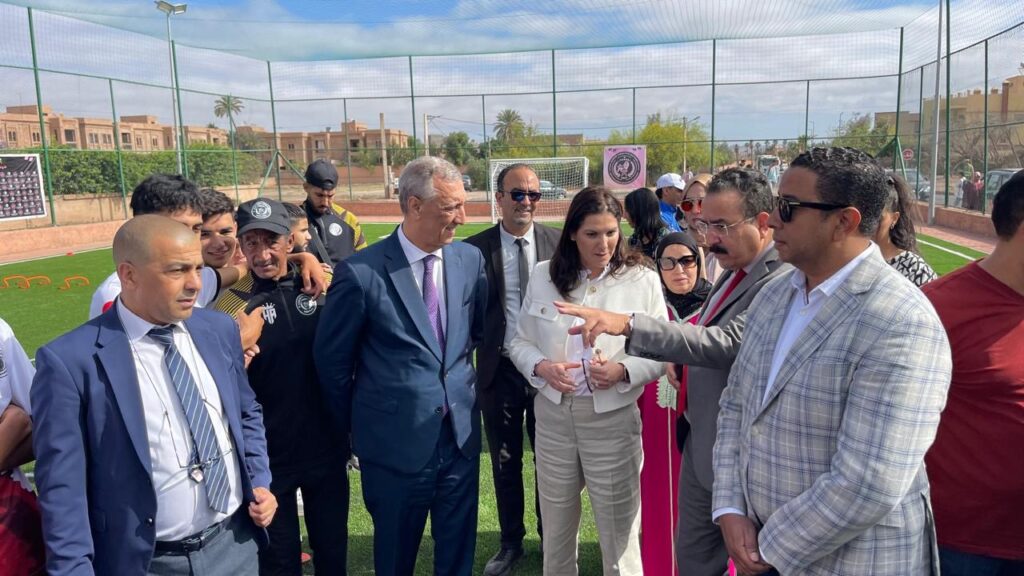 بالفيديو والصور.. شوراق والي الجهة والعمدة المنصوري يشرفان على تدشين ملعبين للقرب بمقاطعة المنارة