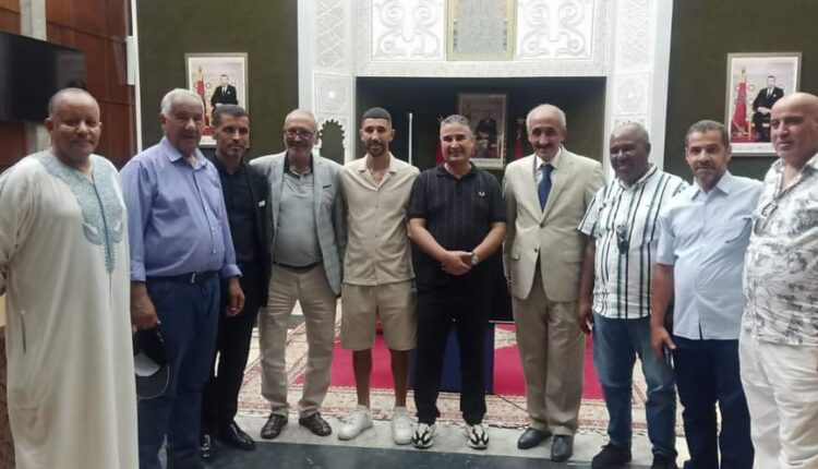 تحفيزا وتشجيعا للرياضيين .. الإدريسي يعقد لقاء مع بطل المغرب في سباق الدراجات