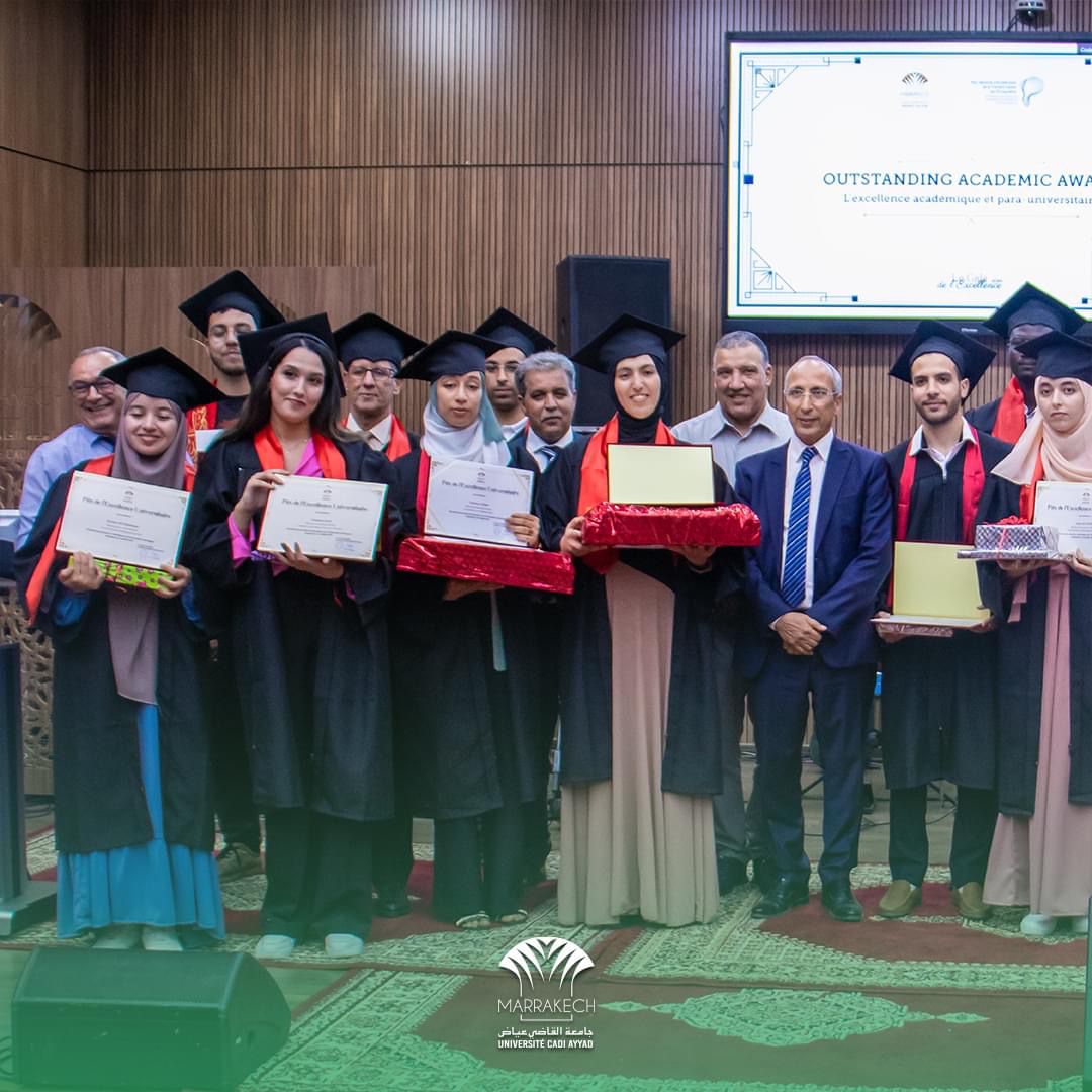 بالصور.. جامعة القاضي عياض بمراكش تحتفي بطلبتها المتفوقين