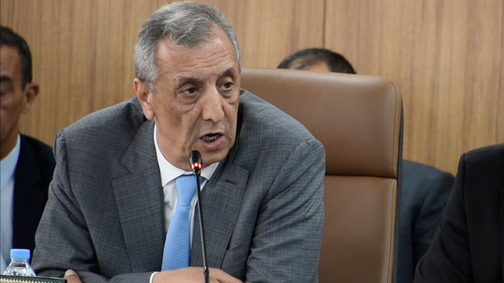 مراكش.. الوالي شوراق يأمر بإغلاق مطعم بالحي الشتوي بسبب استغلال النشيد الوطني لترويج الكحول