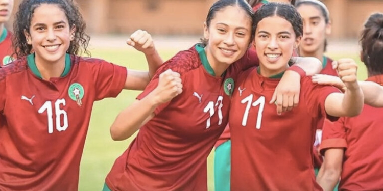 اللاعبة المغربية ياسمين زهير توقع لنادي بيتيس الإسباني