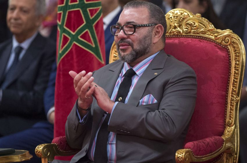 الملك يهنئ البطل الأولمبي سفيان البقالي بمناسبة تتويجه بذهبية