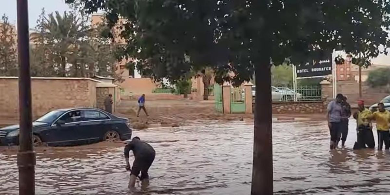 مسؤول بالأرصاد الجوية يكشف سبب حدوث عواصف رعدية وتلون السماء بالبرتقالي