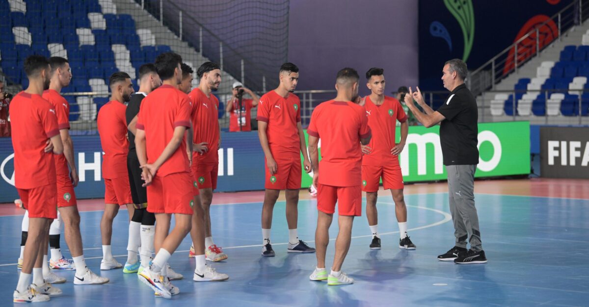 الدكيك: تغيير استراتيجيتنا ضروري لمواجهة البرازيل
