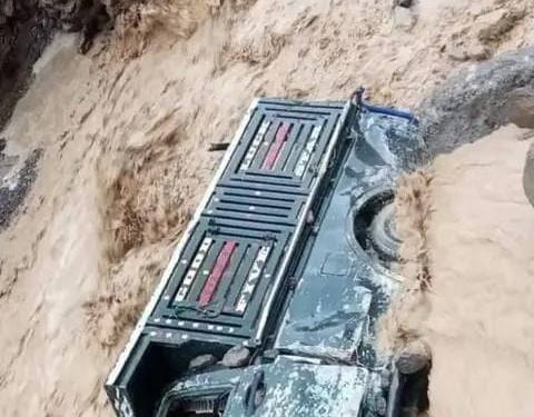 إنقاذ ركاب سيارة من الموت بعدما جرفتهم مياه وادي “غريس” بالراشيدية