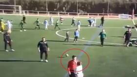 والدة لاعب تصفع حكماً وتثير الجدل في إسبانيا