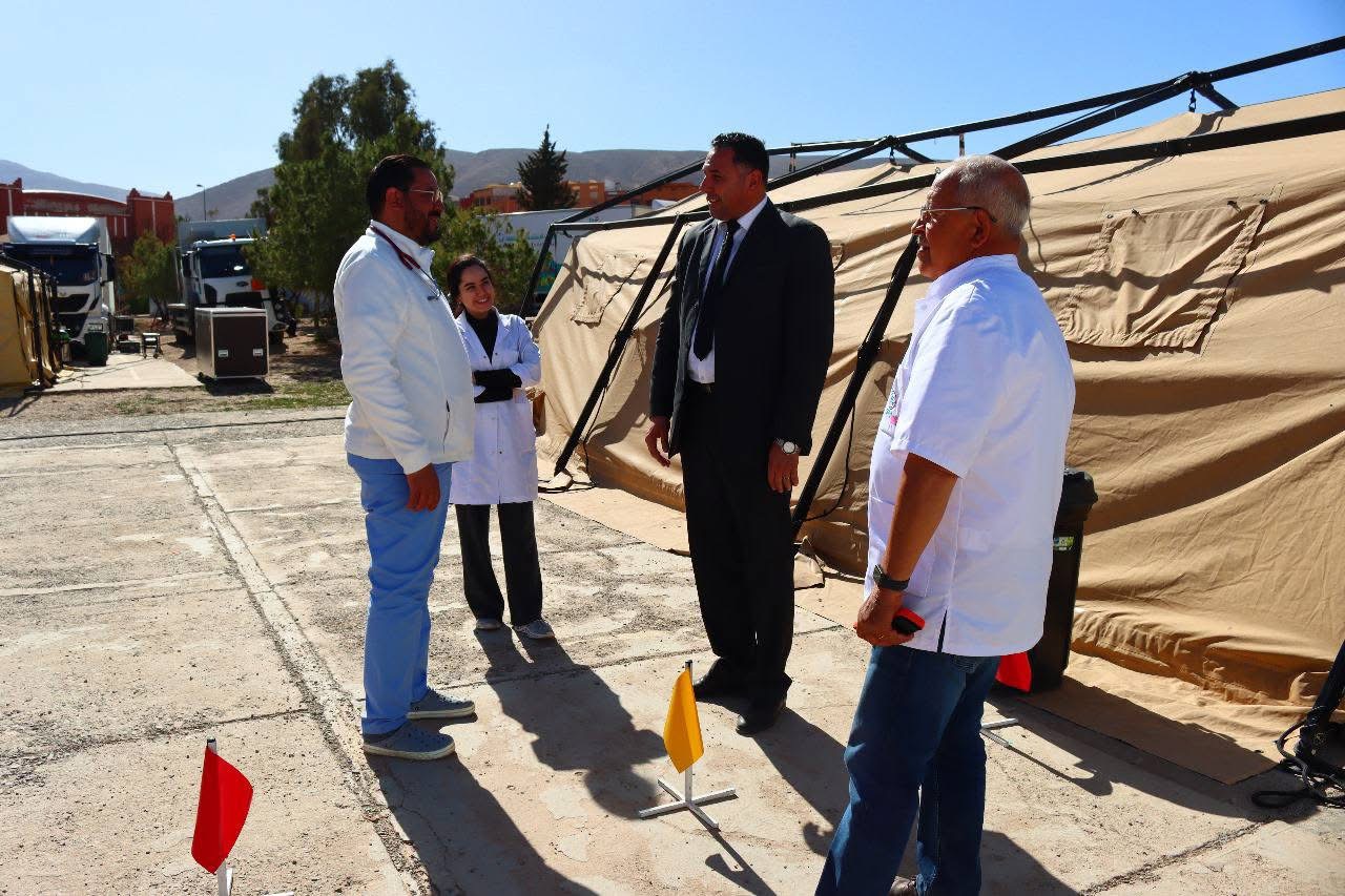 المدير الإقليمي للتعليم البقالي يعاين انطلاقة خدمات المركز المتنقل للتشخيص الطبي بإيمنتانوت المدير الإقليمي للتعليم البقالي يعاين انطلاقة خدمات المركز المتنقل للتشخيص الطبي بإيمنتانوت