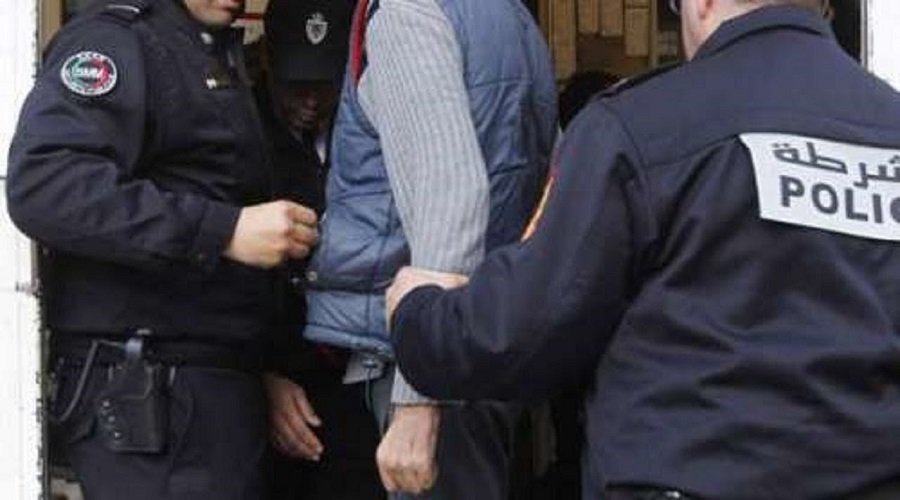 بتنسيق مع “الديستي”.. الشرطة توقف أباً وابنه بسلا للاشتباه في تورطهما بقضايا نصب بـ” السماوي”