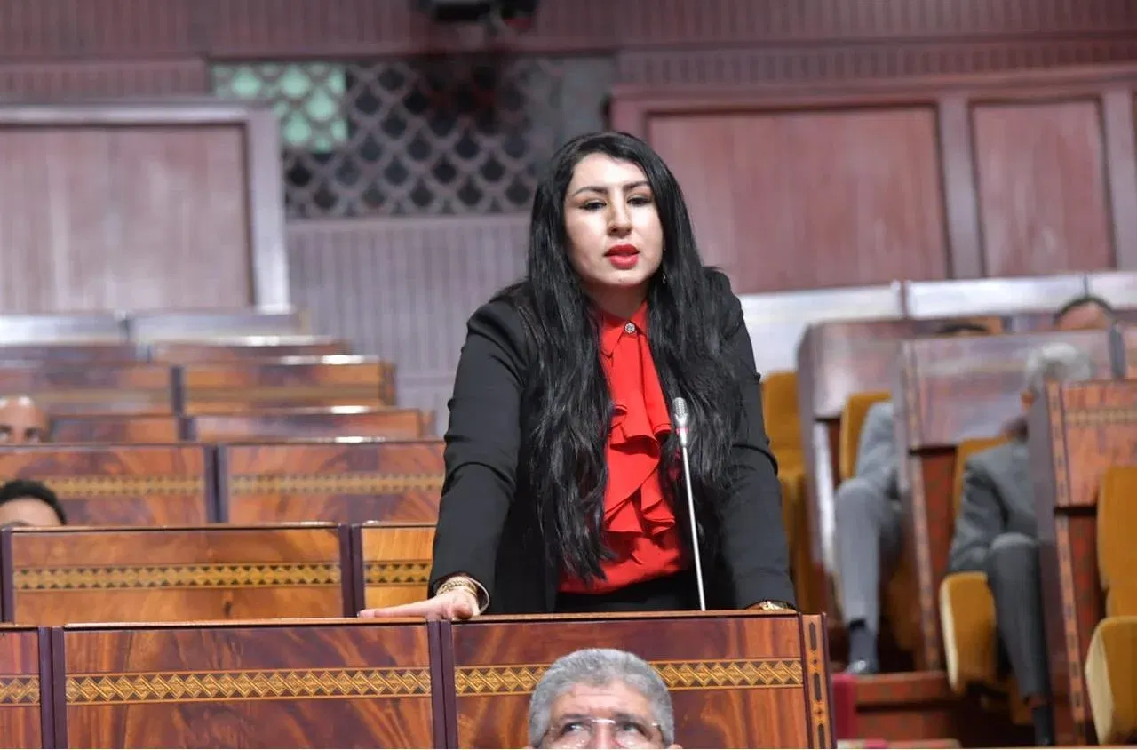 اتركين برلمانية مراكش تطالب وزير الصحة بالتحرك لوقف “فوضى” دورات “الكيروبراكتيك” غير المرخصة