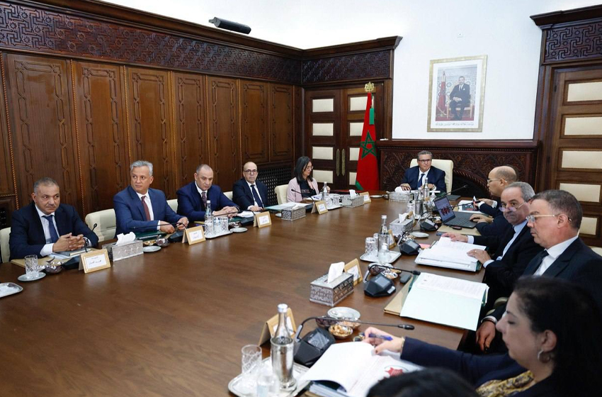 مجلس الحكومة يصادق على مشروع مرسوم يتعلق بإصلاح المراكز الجهوية للاستثمار وبإحداث اللجان الجهوية الموحدة للاستثمار