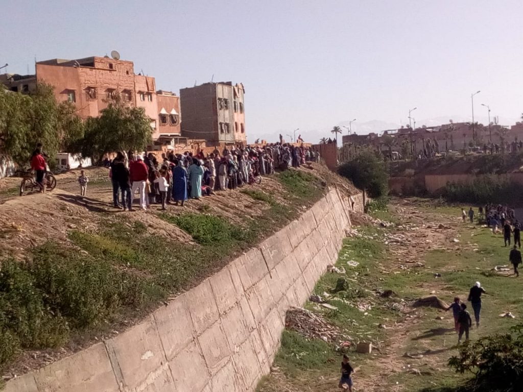 عاجل.. سقوط خمسيني من أعلى واد أسيل يتسبب في اصابته بكسور تطلبت نقله الى مستعجلات مراكش