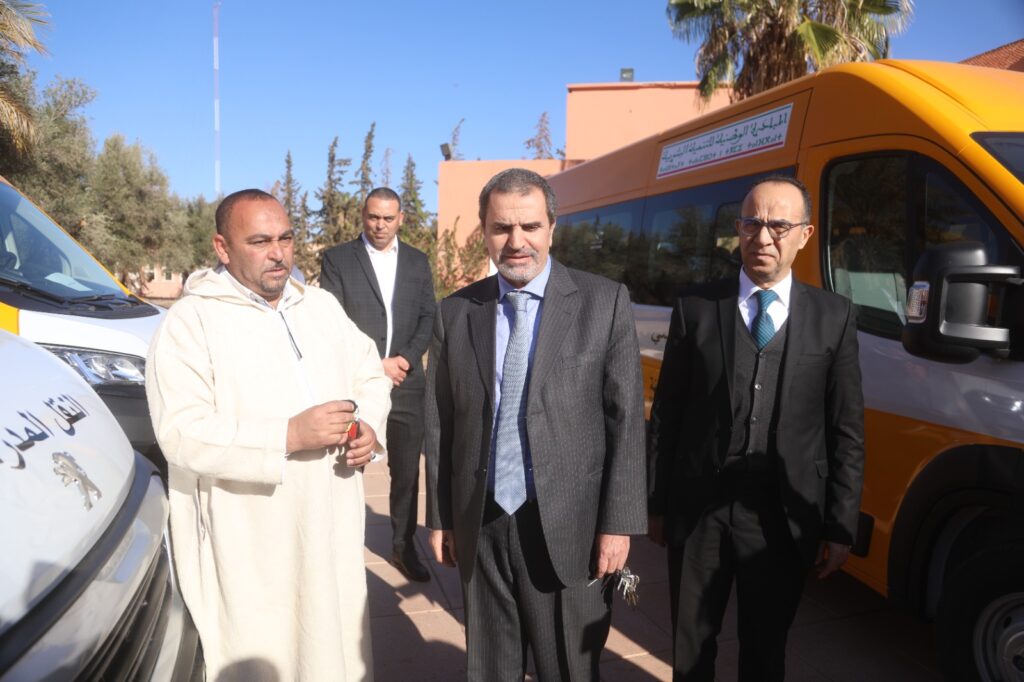 قلعة السراغنة.. تعزيز أسطول النقل المدرسي باقتناء 39 حافلة لفائدة الجماعات الترابية