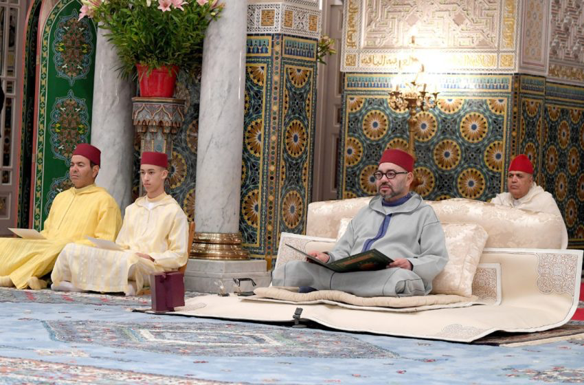 أمير المؤمنين يأمر بفتح المساجد التي تم تشيدها أو أعيد بناؤها أو تم ترميمها في وجه المصلين في بداية شهر رمضان