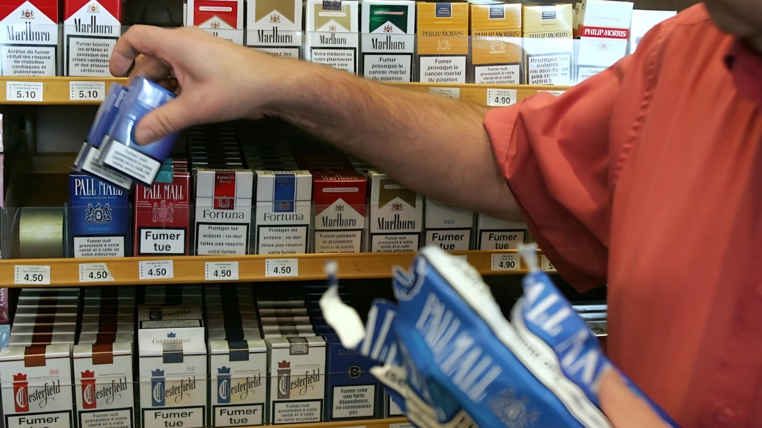 “الصاكات” يهددون بمقاطعة إنذارية لمنتجات شركة التبغ