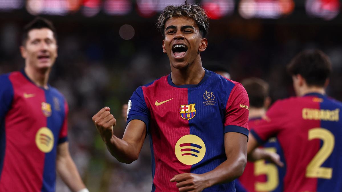 برشلونة يهزم رايو فاليكانو و يعود لتصدر الليغا