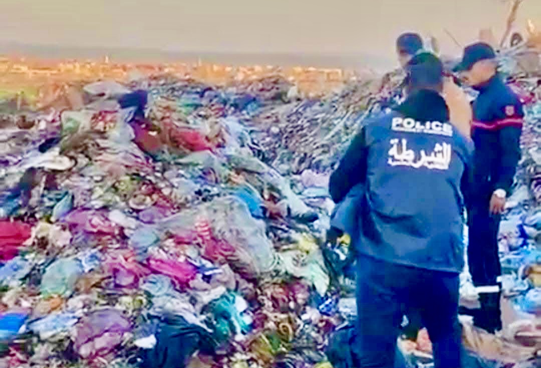 فاجعة في رمضان.. العثور على جثة رضيع حديث الولادة بمطرح للنفايات
