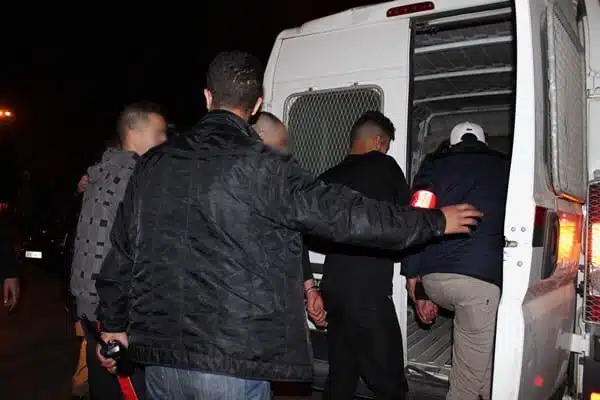 بعد اختطافهن واحتجازهن.. تفكيك عصابة حولت فيلا مهجورة لاعتداءات جنسية على فتيات