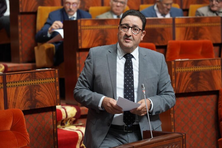 الوزير قيوح: إطلاق برنامج بقيمة 28 مليار درهم في إطار رؤية “مطارات 2030”
