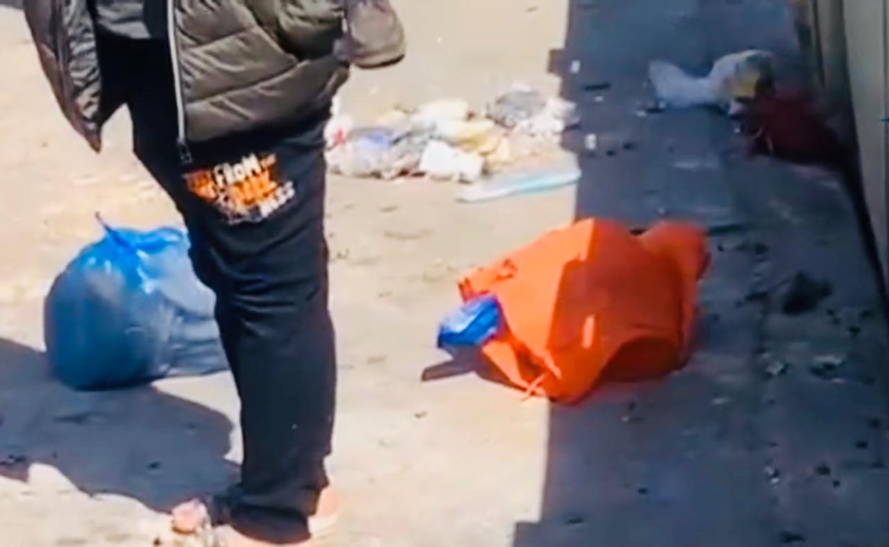 عاجل.. العثور على جثة رضيعة ملفوفة “في ميكا” بحاوية الأزبال بآسفي +صورة