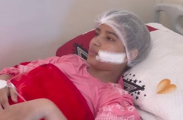 مراكش.. التلميذة سلمى تخضع لعملية تجميلية لإصلاح آثار الاعتداء المروع