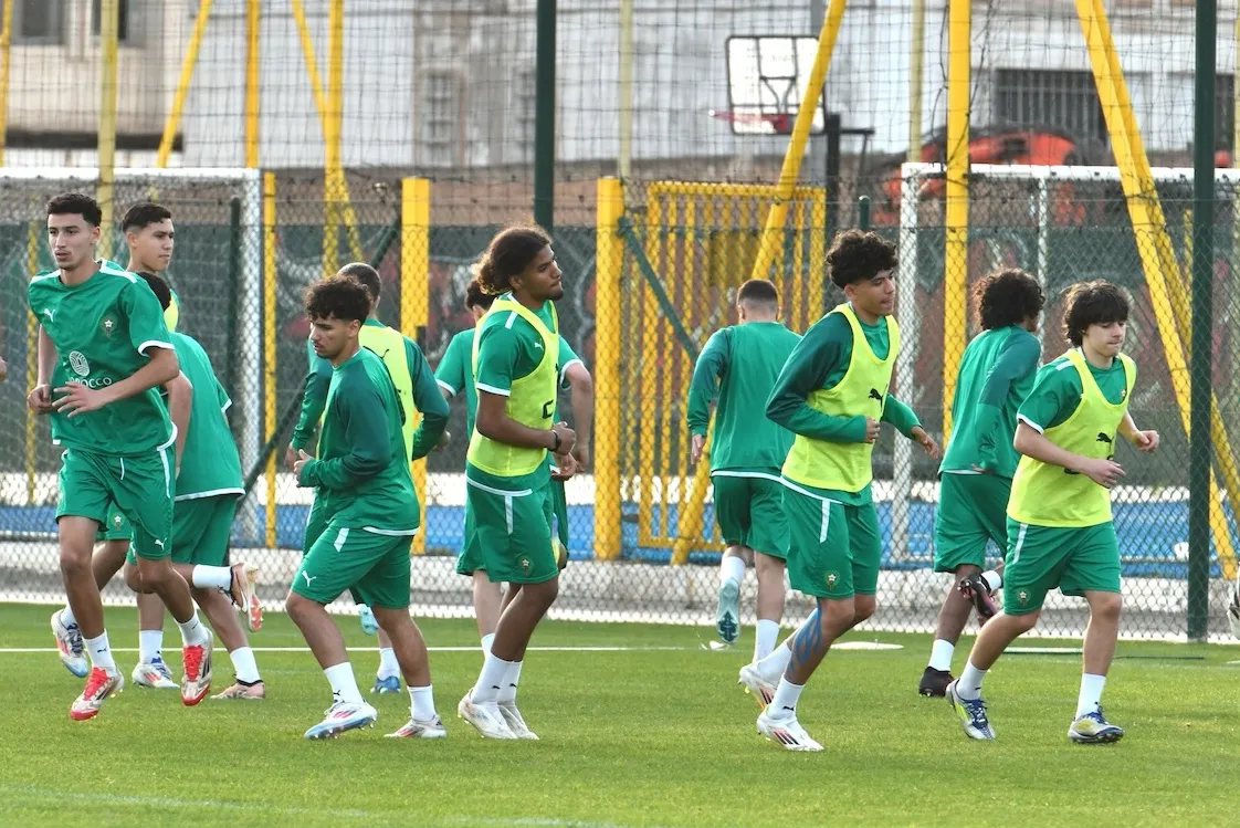 الأشبال يواصلون استعداداتهم لمواجهة جنوب إفريقيا الأشبال يواصلون استعداداتهم لمواجهة جنوب إفريقيا