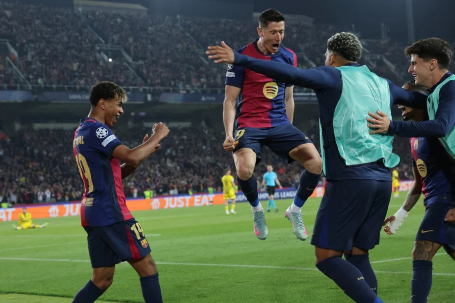 دوري أبطال أوروبا .. برشلونة ينجو من الكارثة ويحجز مكانا في نصف النهائي
