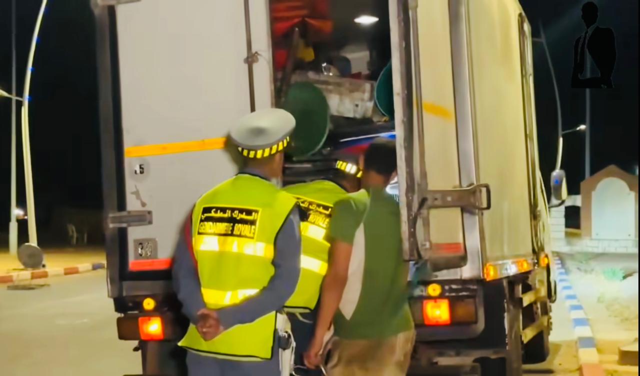 تفتيش الشاحنات والسيارات.. سلطات آسفي تمنع “الكسابة” من بيع المواشي بسوق جمعة اسحيم +صور
