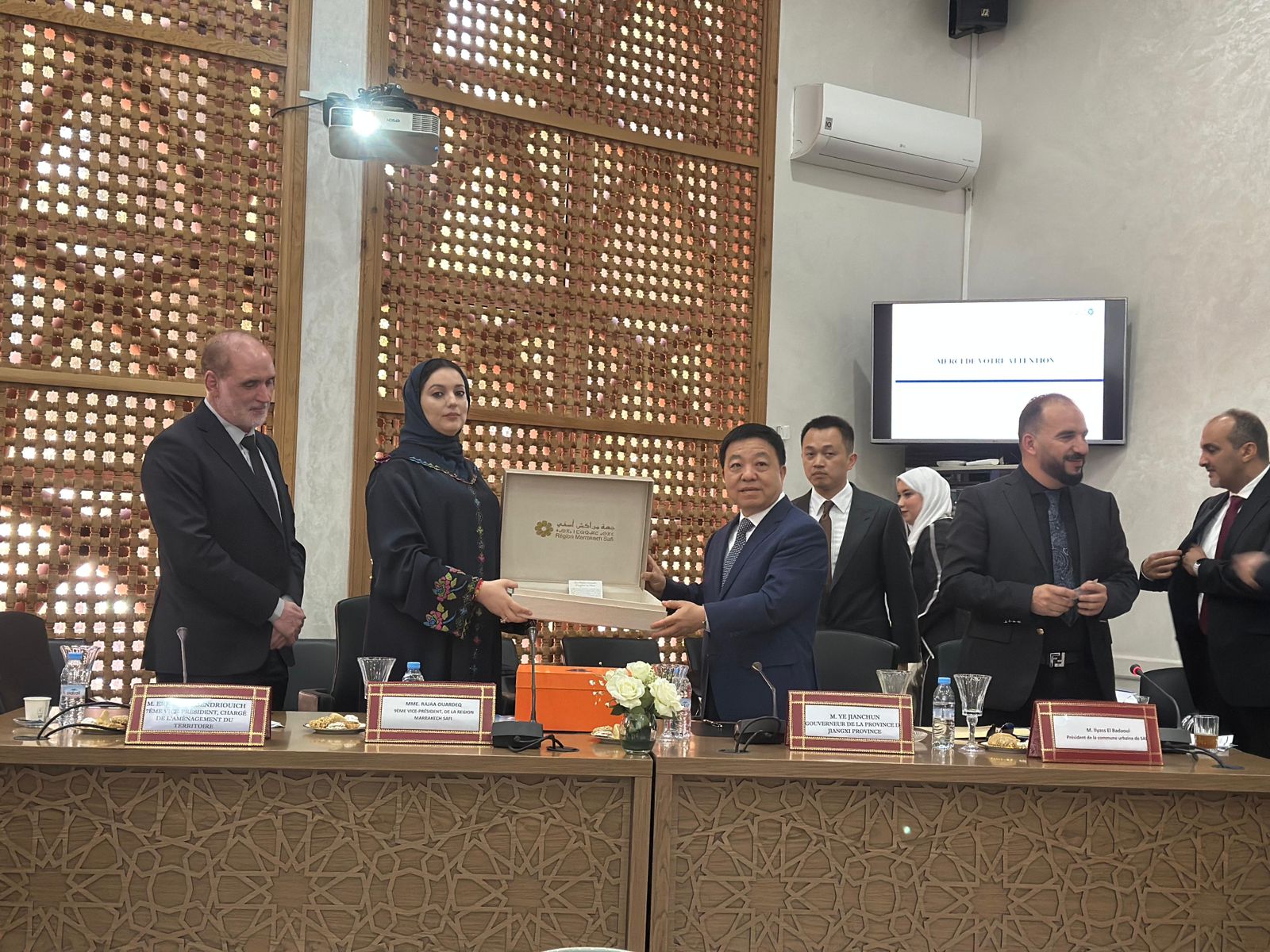 مجلس جهة مراكش آسفي يستقبل وفدا رسميًا من مقاطعة Jiangxi الصينية +صور