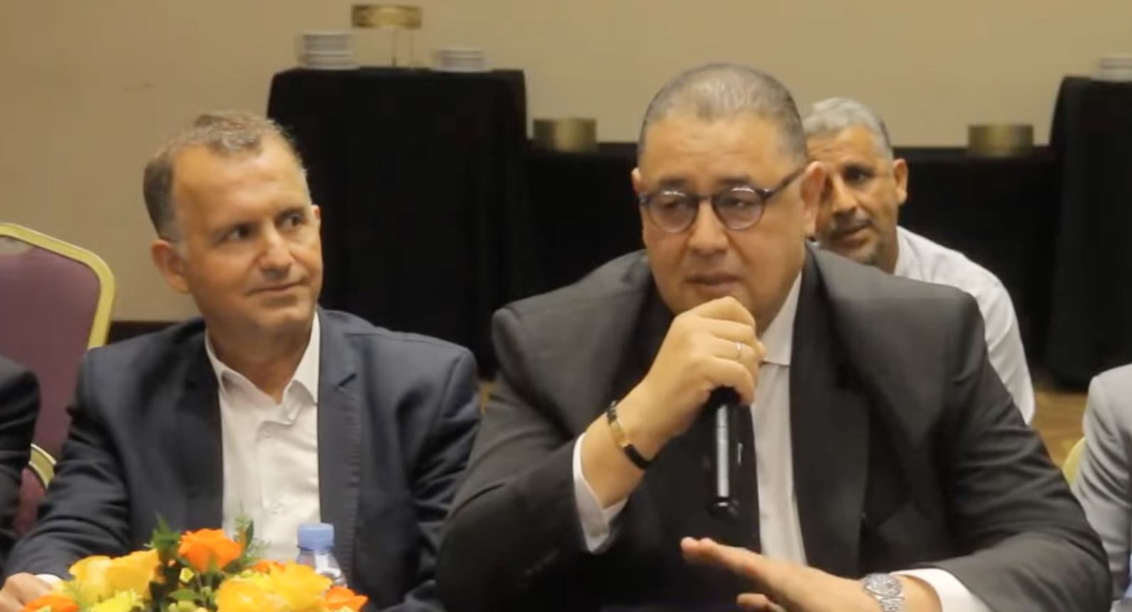 الوفا رئيس جماعة المشور القصبة يعرض التصور النهائي لتهيئة شارع الفن السابع في لقاء تواصلي بأكدال