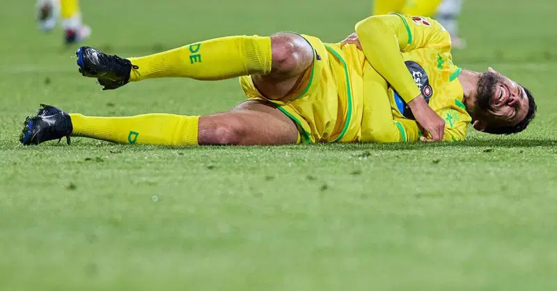 إنقاذ لاعب مغربي من موت محقق في لاكورونيا الإسبانية