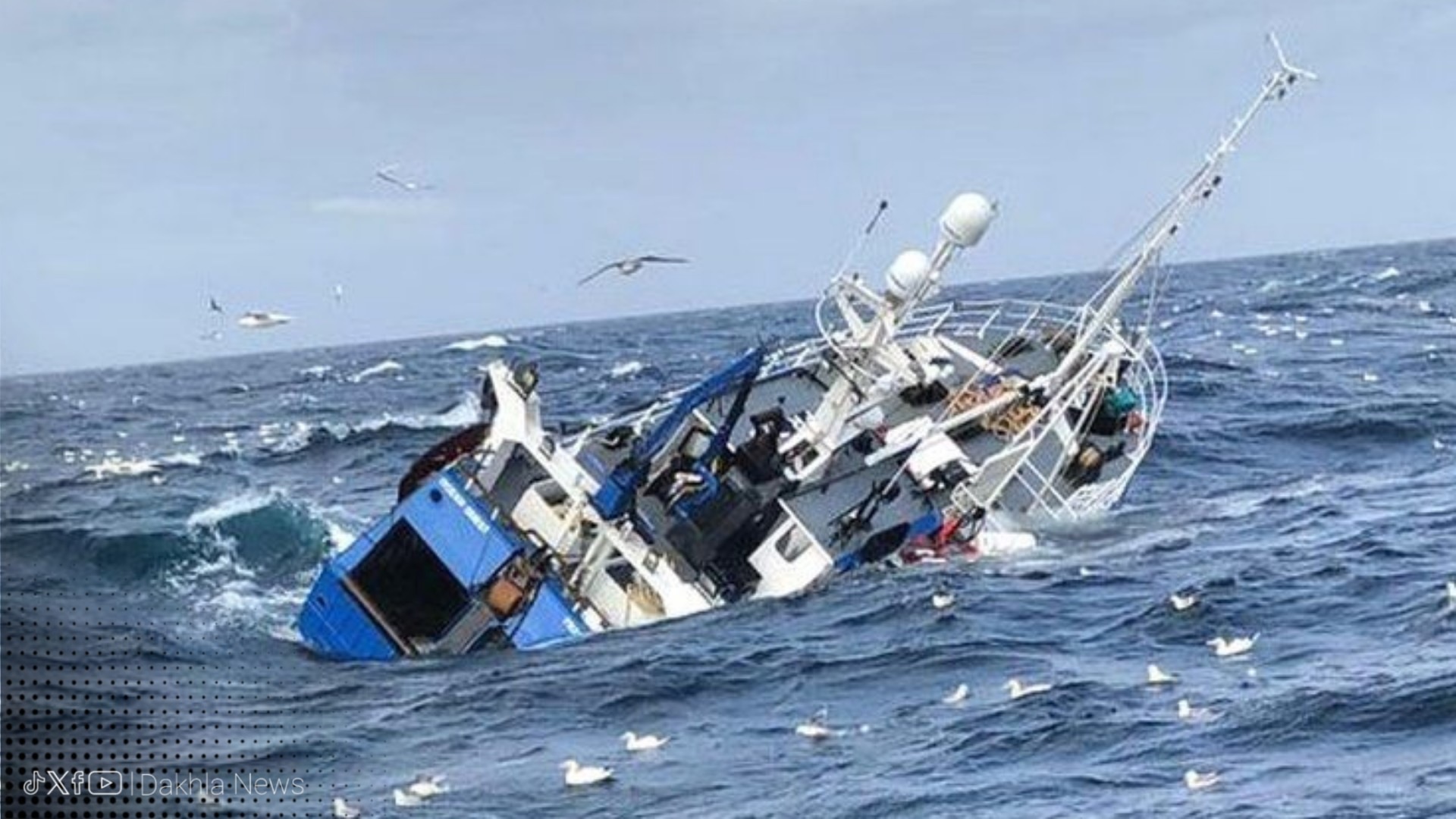 إثر انقلاب قاربهم.. مصرع بحار وإنقاذ أربعة آخرين في سواحل طنجة