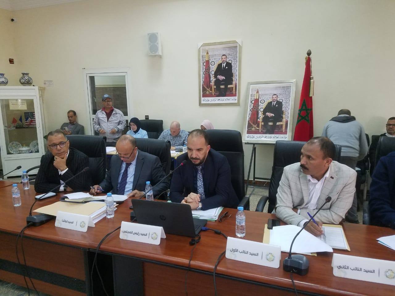 التصويت على 21 نقطة وتأجيل 3 نقط.. البداوي يترأس أشغال الجلسة الثانية من دورة ماي لمجلس آسفي +صور