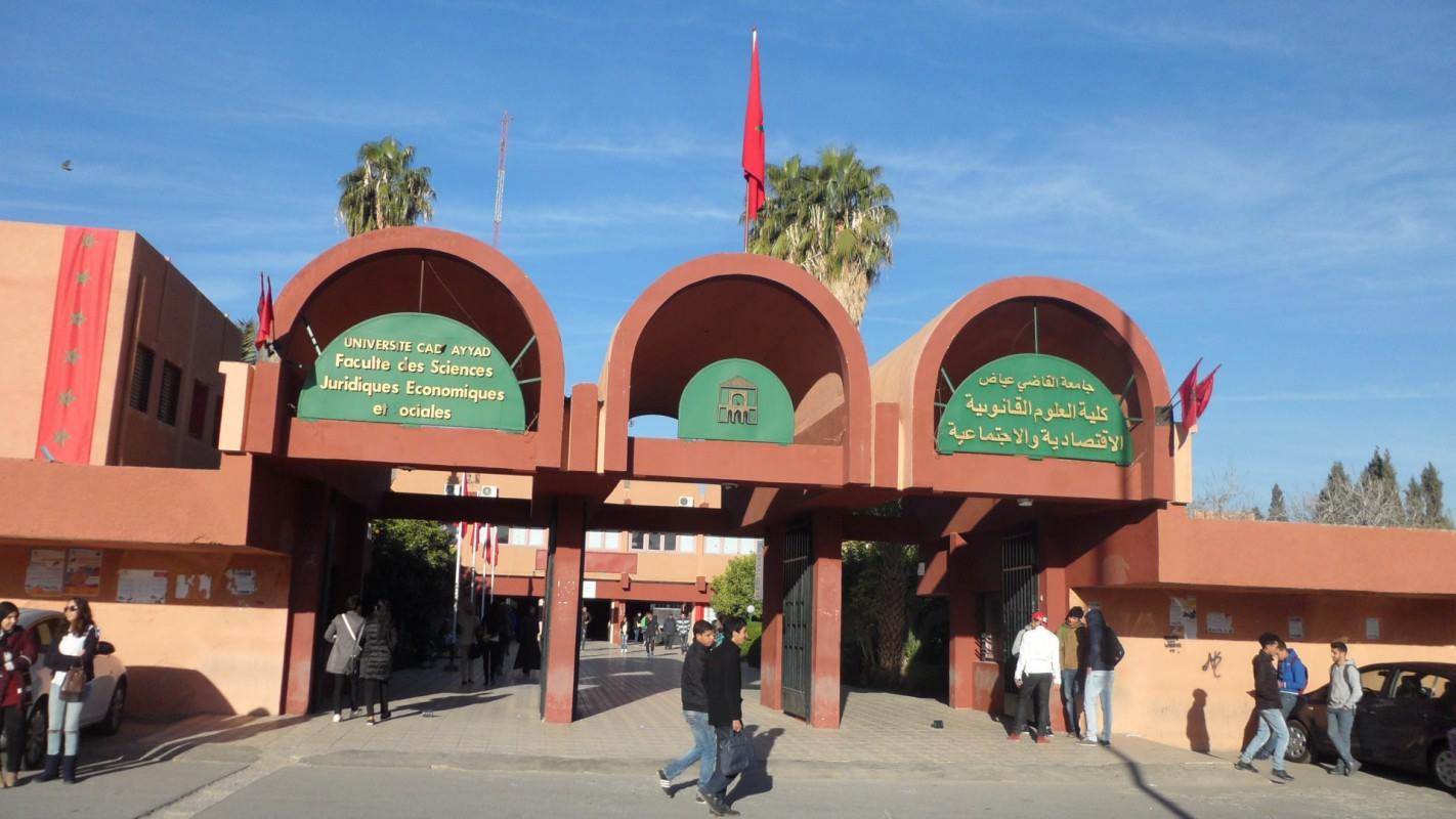 مركز المسار المهني بكلية الحقوق بمراكش ينظم دورة مكثفة للإعداد لمباراة المعهد الملكي للإدارة الترابية