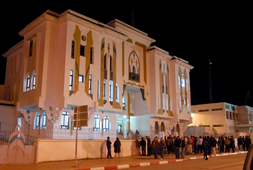 بعد قصة “بتر عضوه التناسلي”.. إدانة سائح ألماني بالحسيمة بتهمة استهلاك المخدرات والتبليغ الكاذب