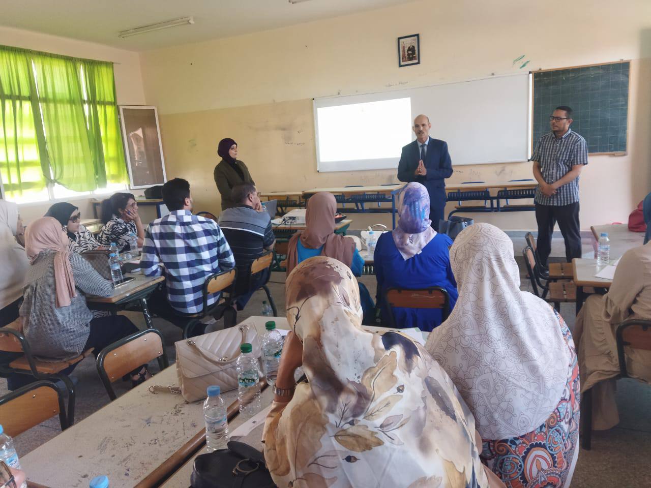 المدير الاقليمي بآسفي يشرف على دورة تكوينية لفائدة الأطر التربوية بمدارس الريادة +صور