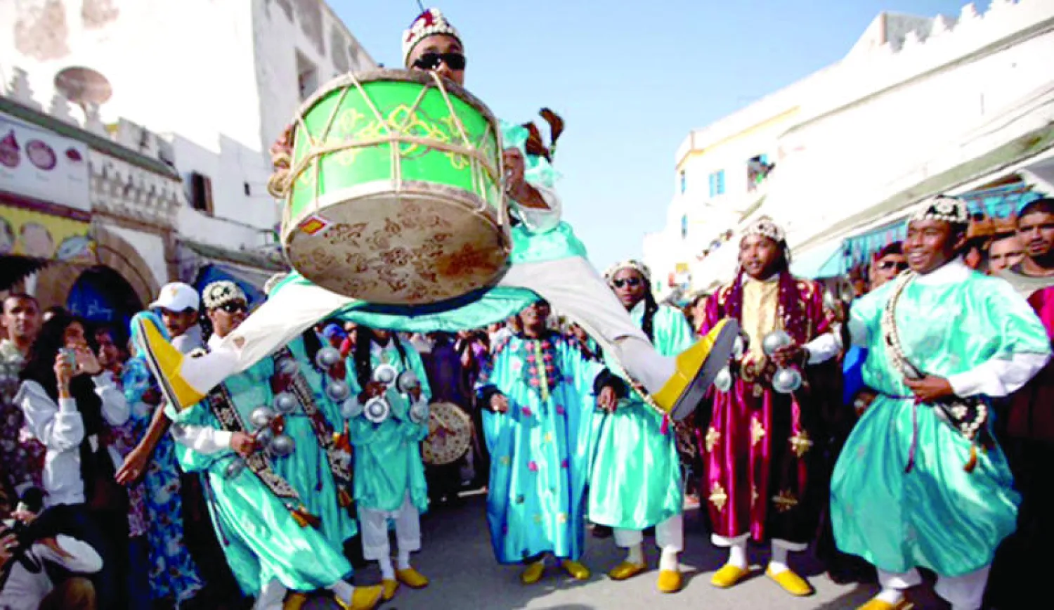 مهرجان كناوة بالصويرة.. التعبيرات الفنية والتمثلات الثقافية أداة لمواجهة الوصم المرتبط بالحركية والهجرة