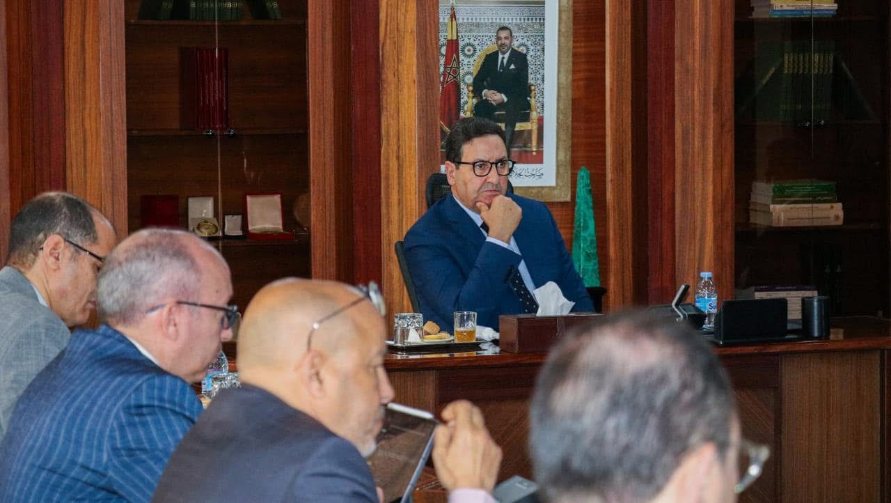 الوزير قيوح يترأس اجتماعا لإعداد “ميثاق وطني للتنقل الشامل والمستدام”
